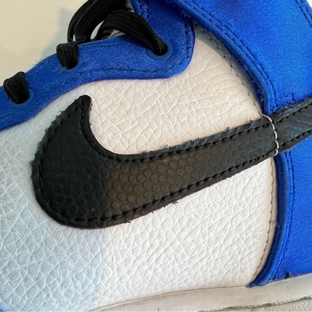 Like new Nike Womens WMNS Dunk High DV2185 100 Blue Satin